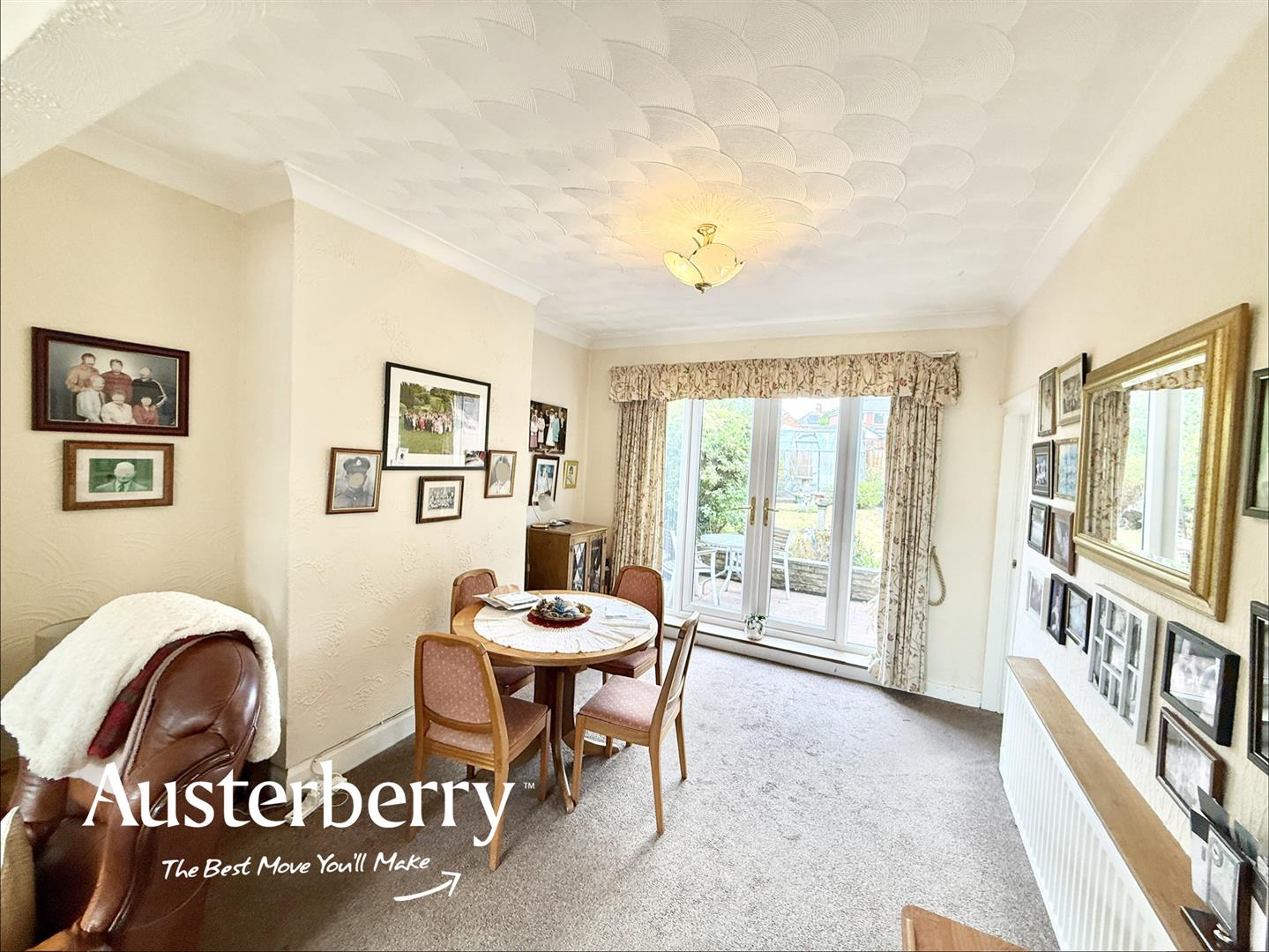 3 bed property in Blurton Road, Stoke-On-Trent